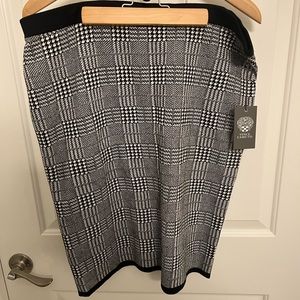 Vince Camuto Houndstooth Pull-on Skirt XL